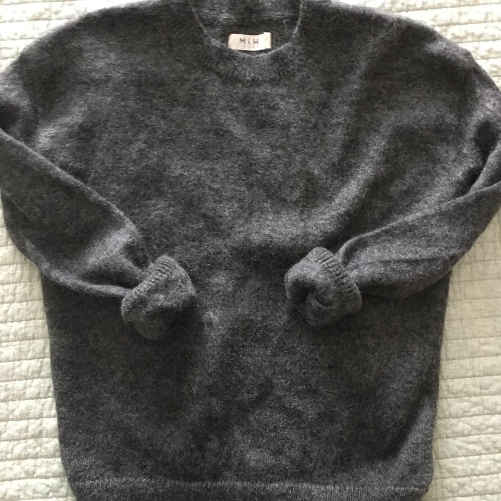 M i H Jumper